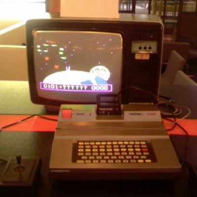 Le Videopac de Magnavox a connu divers noms selon son revendeur, dont le plus connu: Odyssey².
