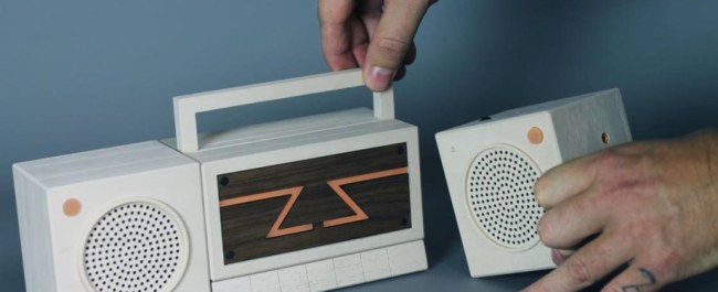 Illustration de l'article Une boombox retro qui en jette