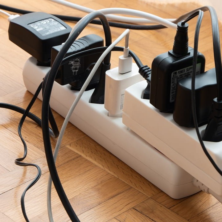 Illustration de l'article Piles, batteries, secteur: combien ça coûte de jouer sur PC ou consoles?